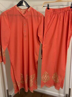 Peach  chikankari cotton/lawn Pakistani Co-ord set (2pc)
